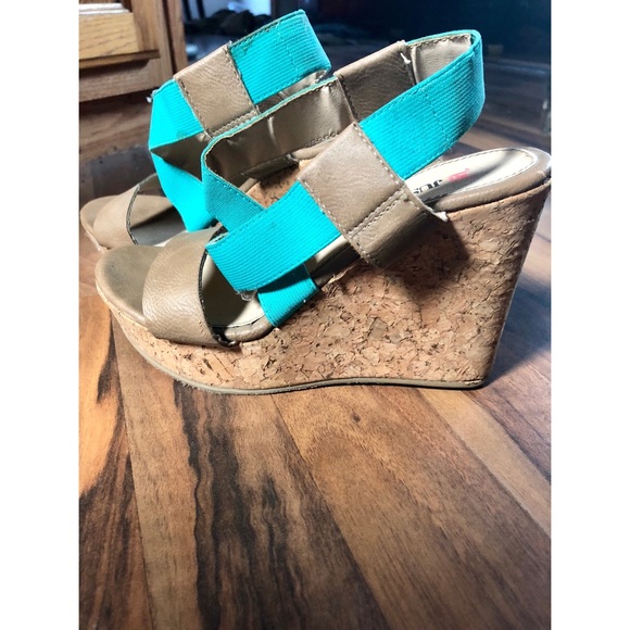 Just Fab Turquoise and Tan Wedge Heels - Picture 2 of 2
